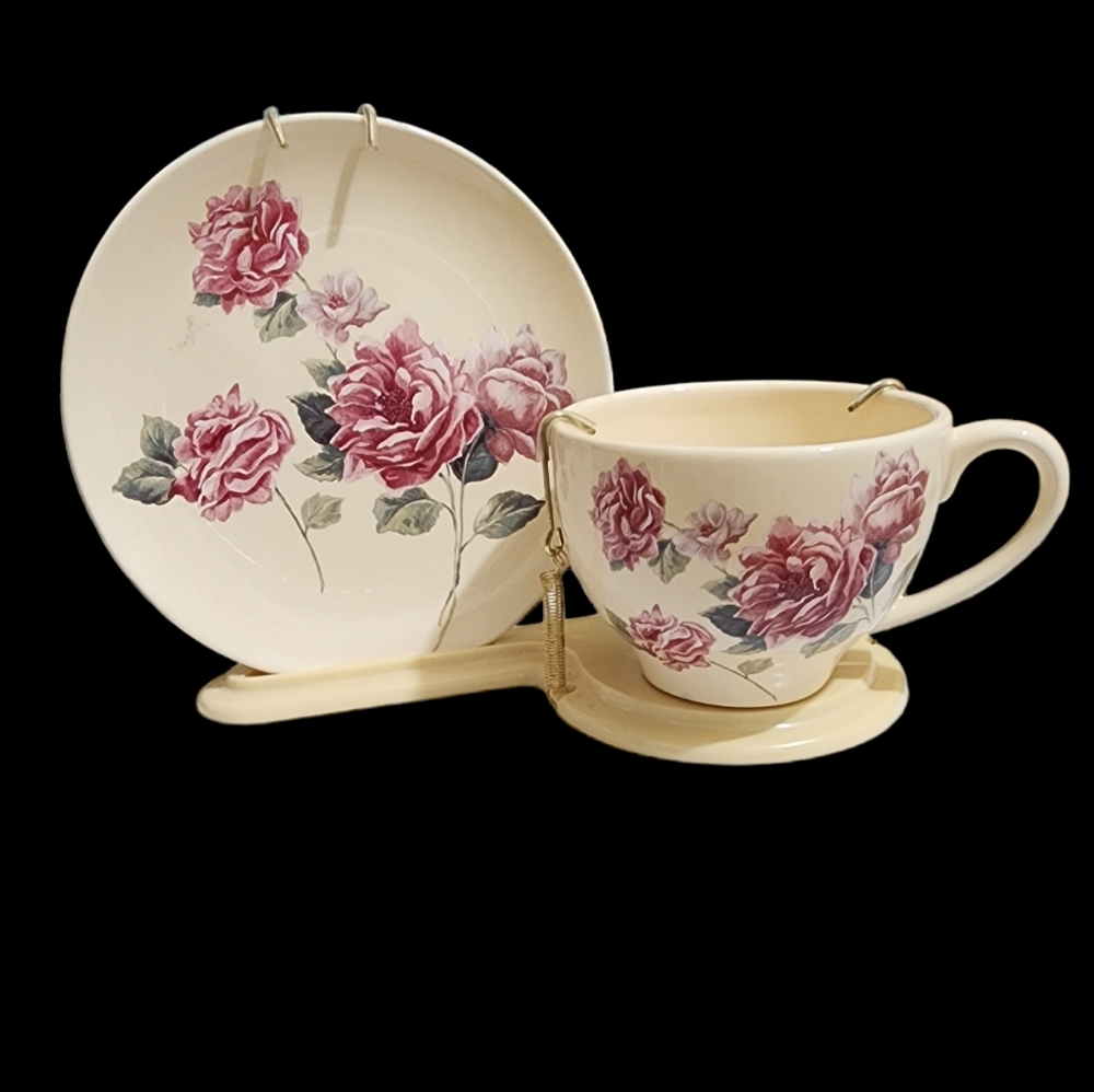 Teleflora charming Victorian roses cup and saucer display set